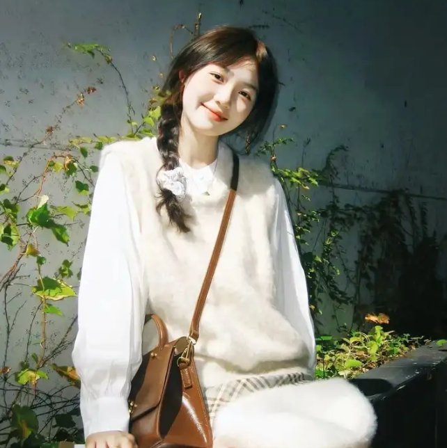 身为悲剧始作俑者的最强邪恶BOSS女王为民竭心尽力